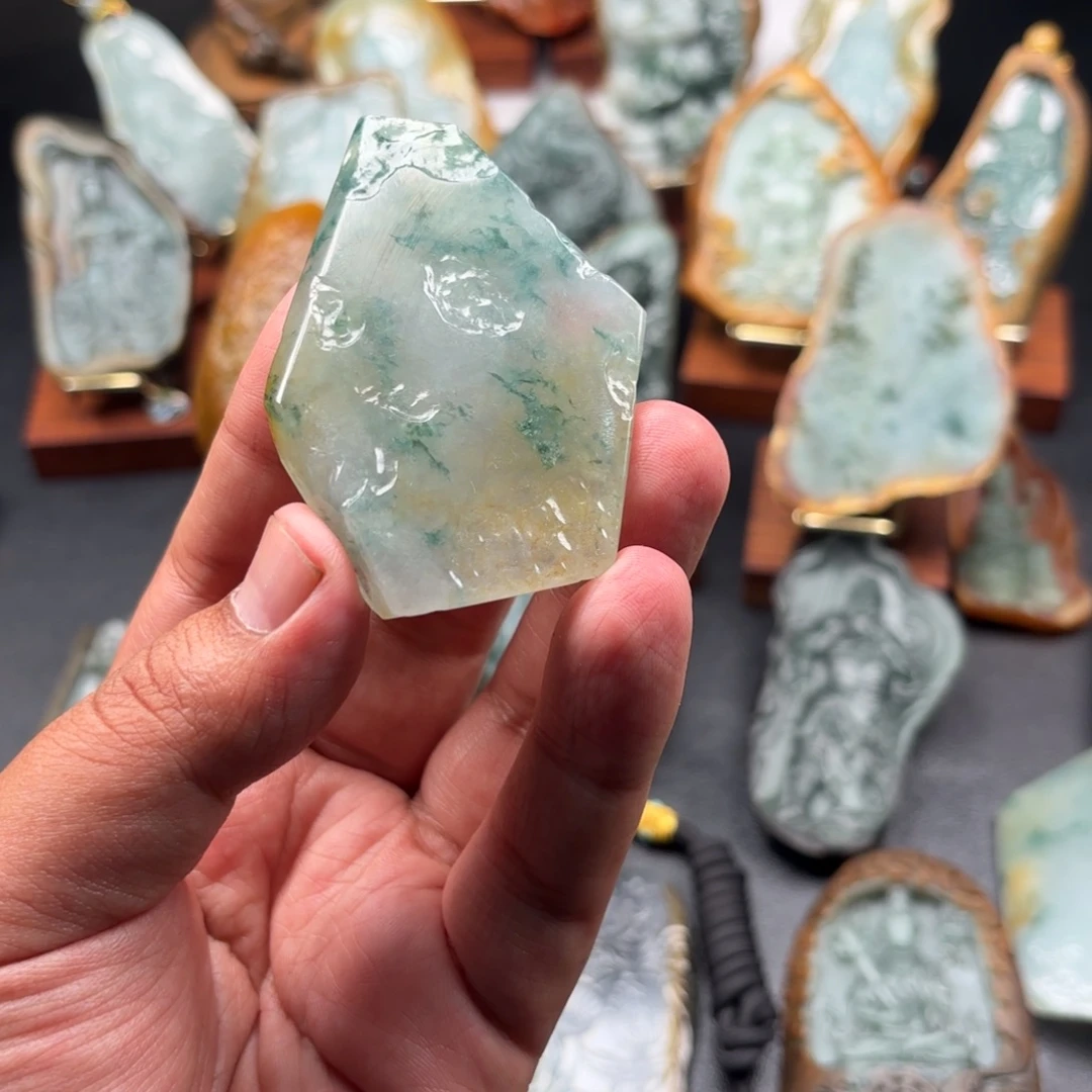 微***压定制翡翠未镶嵌素衣观音