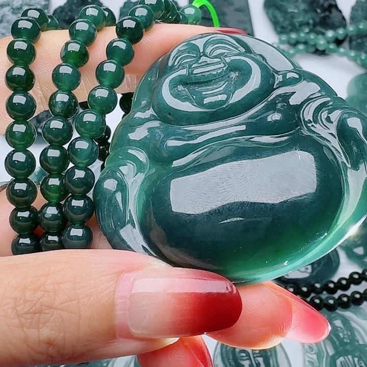 翡翠未镶嵌颈饰多样性发其一