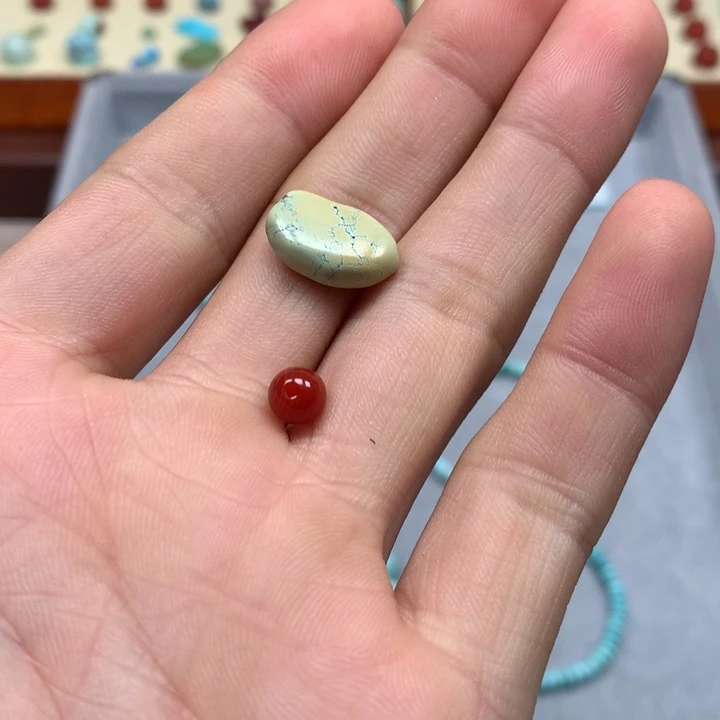 南红玛瑙配饰未镶嵌