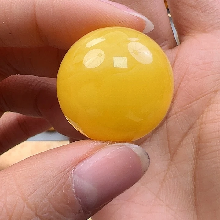 蜜蜡未镶嵌珠宝奇石