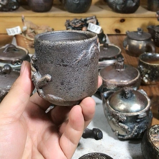 瓷片安*骆驼的杯子的