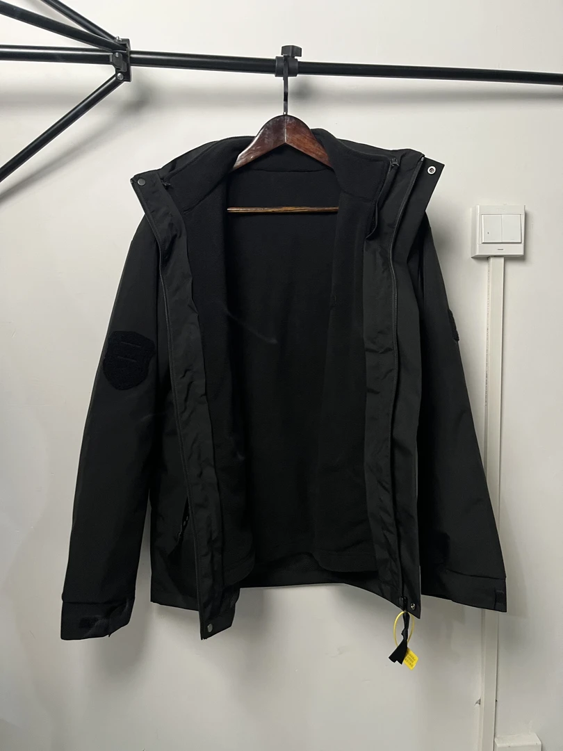 【小艺专属】秋冬户外适用的三合一防寒保暖冲锋衣