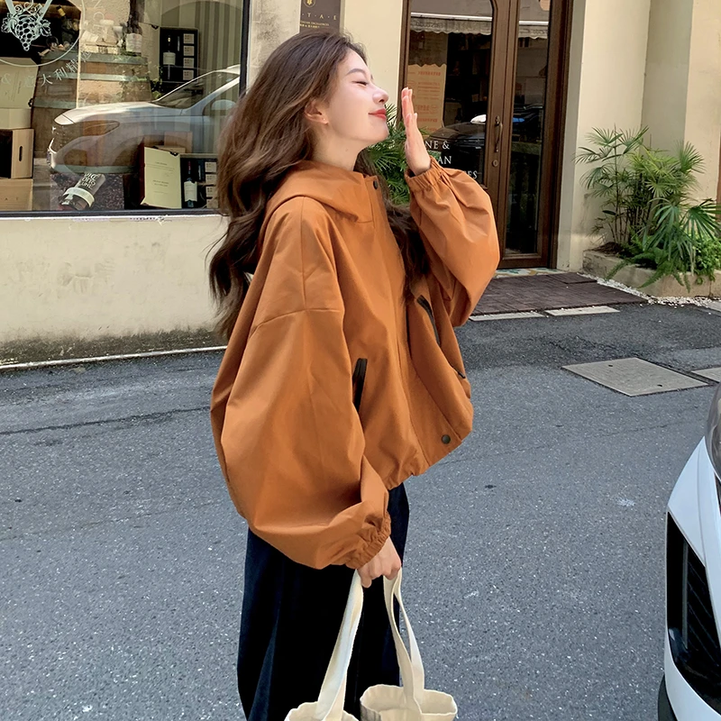 橘色连帽冲锋衣外套女2025春季新款今年流行小个子超好看短款夹克
