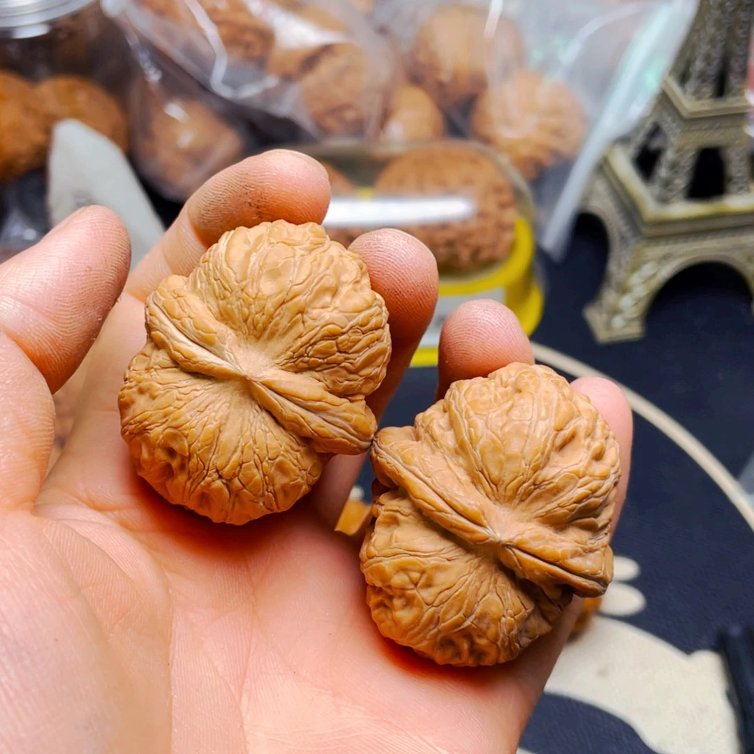 文玩核桃吊坠平谷元宝