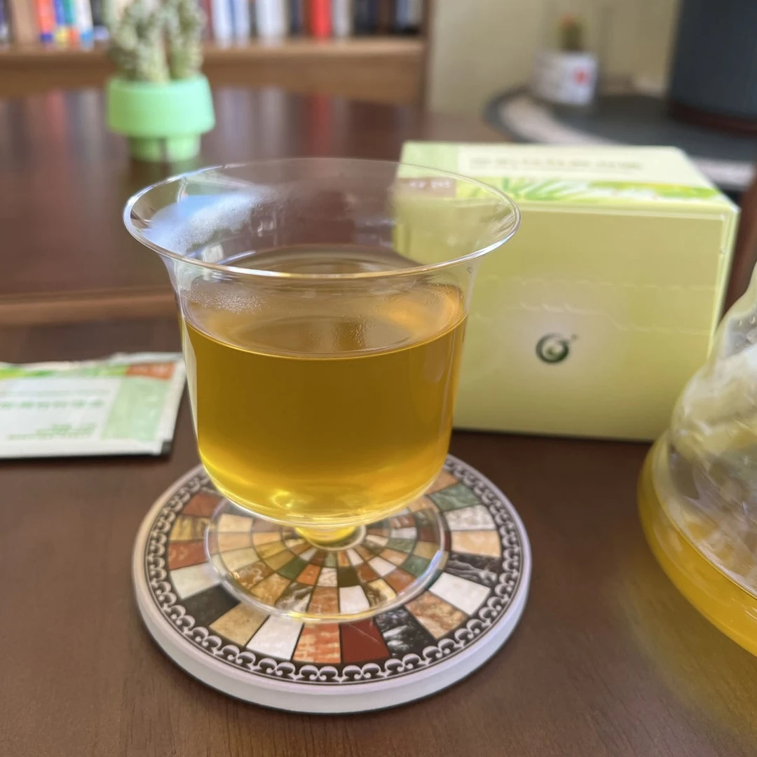 扎西德咧红口红火