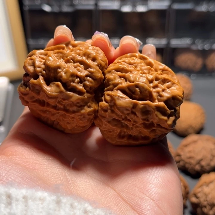 文玩核桃吊坠蛤蟆头40