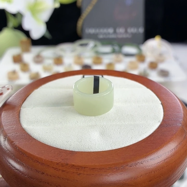 和田玉（糖玉）未镶嵌戒指i1奶绿圆切15.1不退换