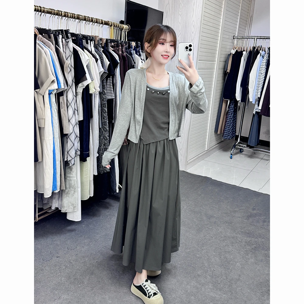 2025秋季新款时尚套装裙女高级感长袖开衫搭气质吊带连衣裙两件套