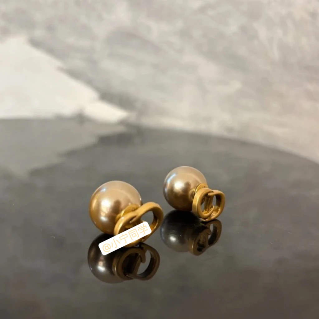 铜合金仿珍珠耳饰 CD字母zz耳环EH2258