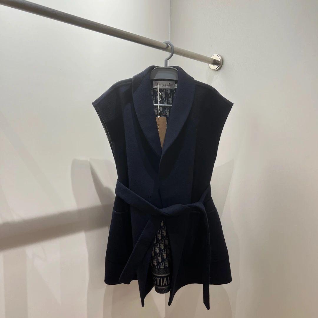 99新 DIOR/迪奥 tem301 内里满印标语无袖腰带外套 34码 羊毛