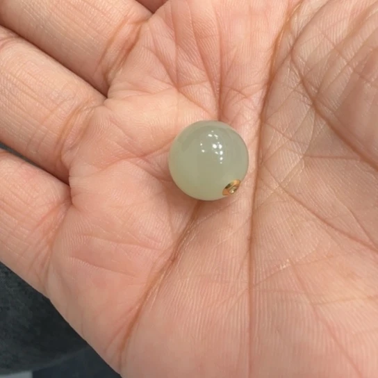 和田玉颈饰18K金镶嵌卡12冰带猫