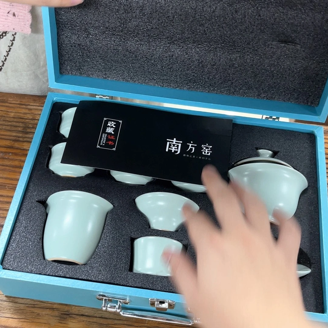 孤品茶具套装等。