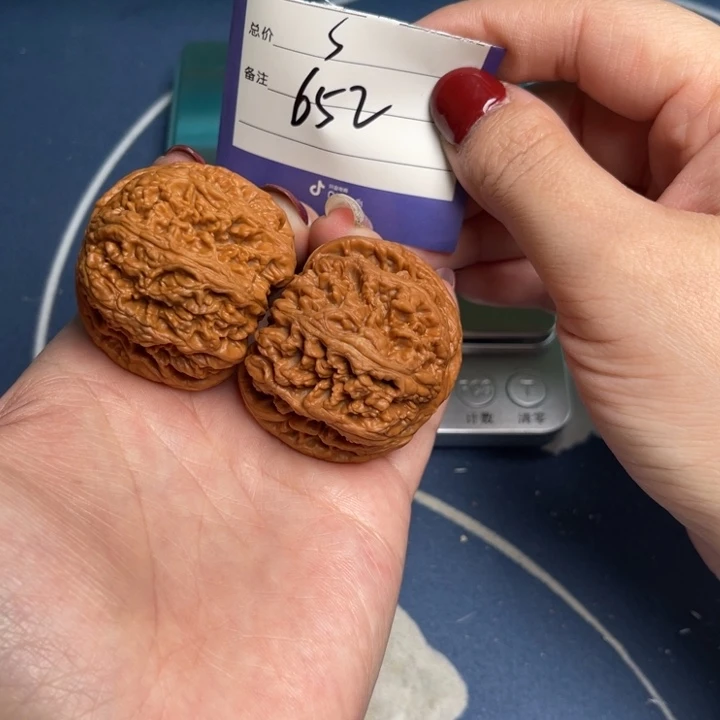 文玩核桃把件粗筋42
