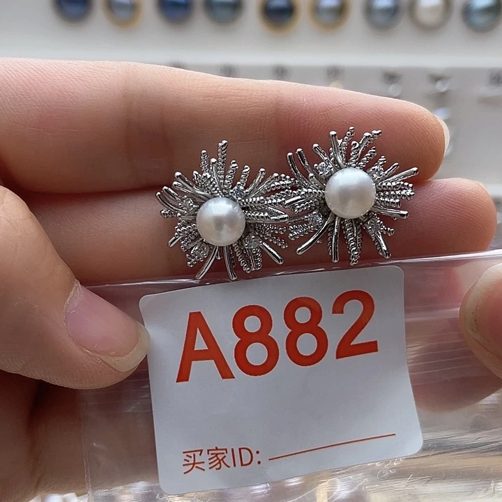 未镶嵌天然珍珠。  漏 漏 漏淡水珍珠