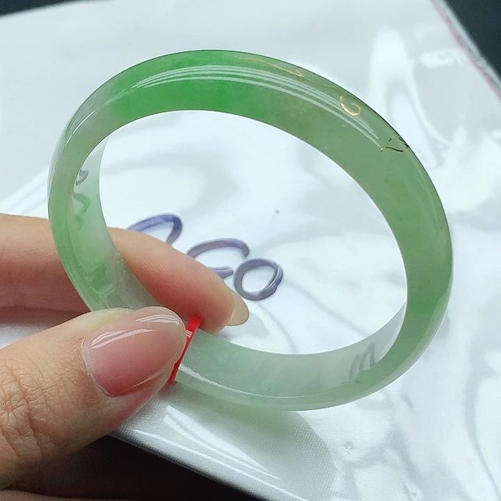 未镶嵌手镯翡翠050