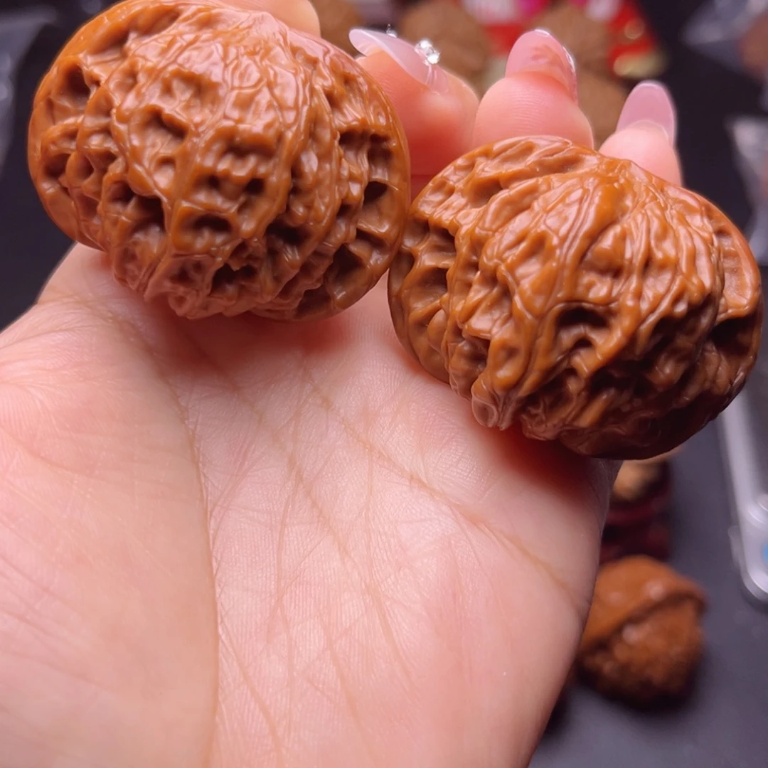 文玩核桃吊坠45.5尺红色磨盘