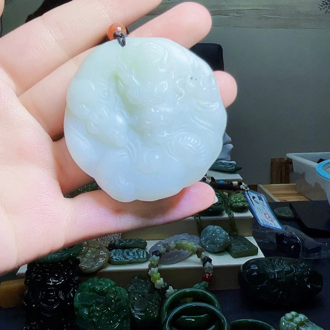 颈饰未镶嵌和田玉