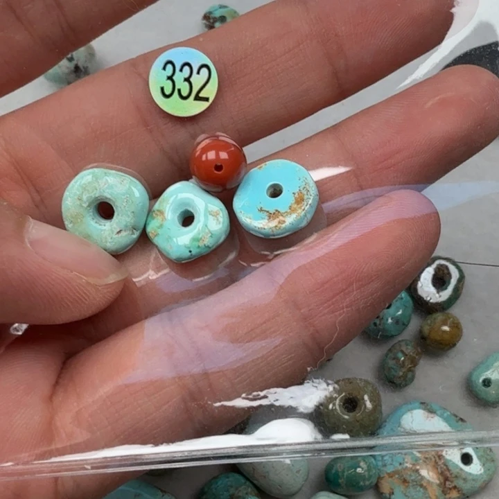 南红玛瑙未镶嵌珠宝奇石