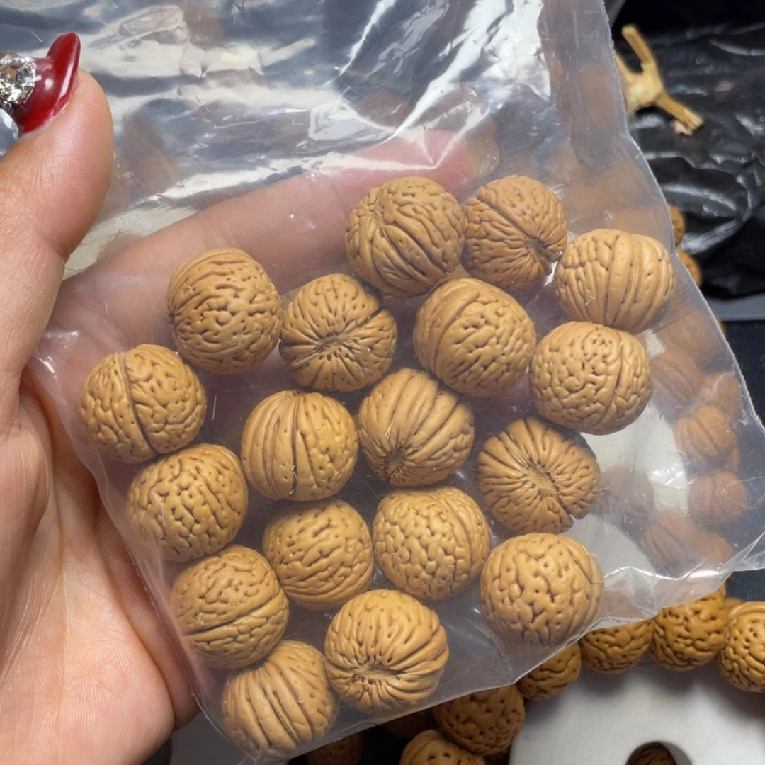 神***鼬桃核吊坠桃核手串20+白月光