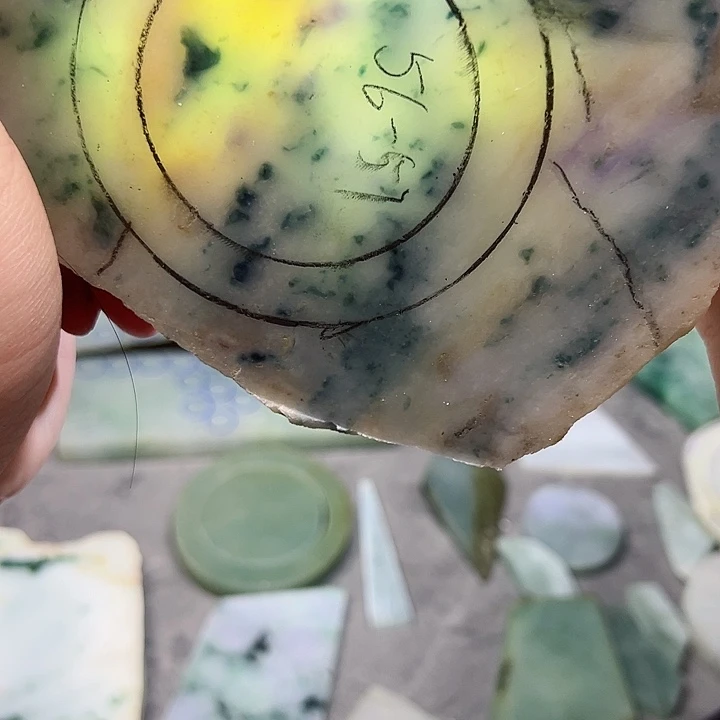 翡翠未镶嵌颈饰纯天然缅甸翡翠