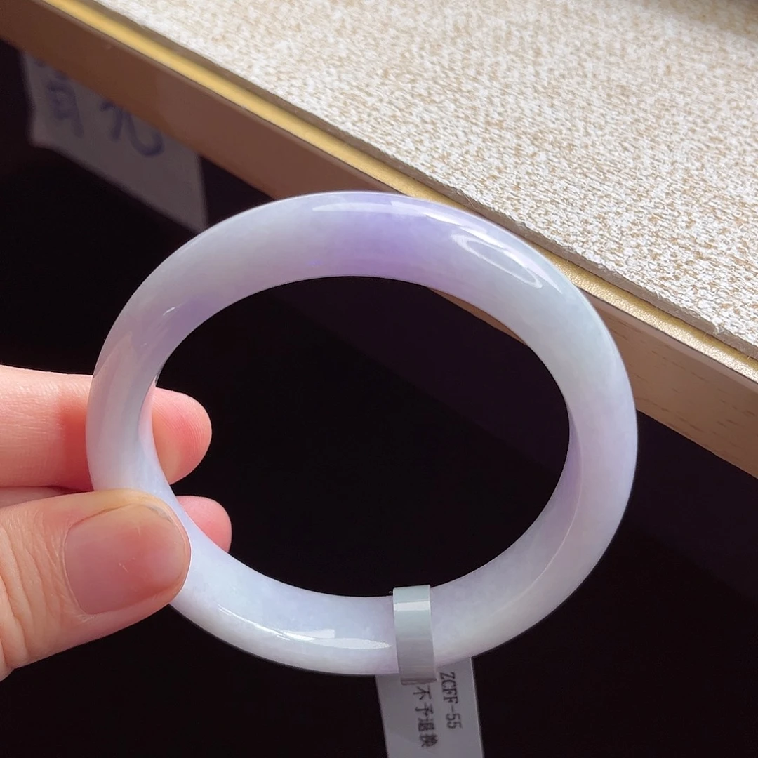 翡翠手镯未镶嵌手镯