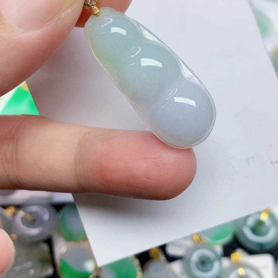 翡翠未镶嵌颈饰4567788