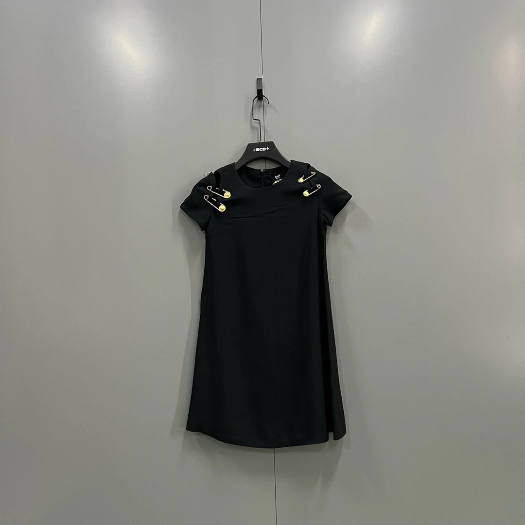 95新 VERSACE/范思哲 xy 别针短袖连衣裙 36码 605437