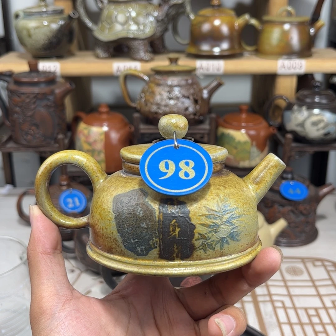 160cc白泥柴烧半月壶（自然落灰釉纯裸坯柴烧）