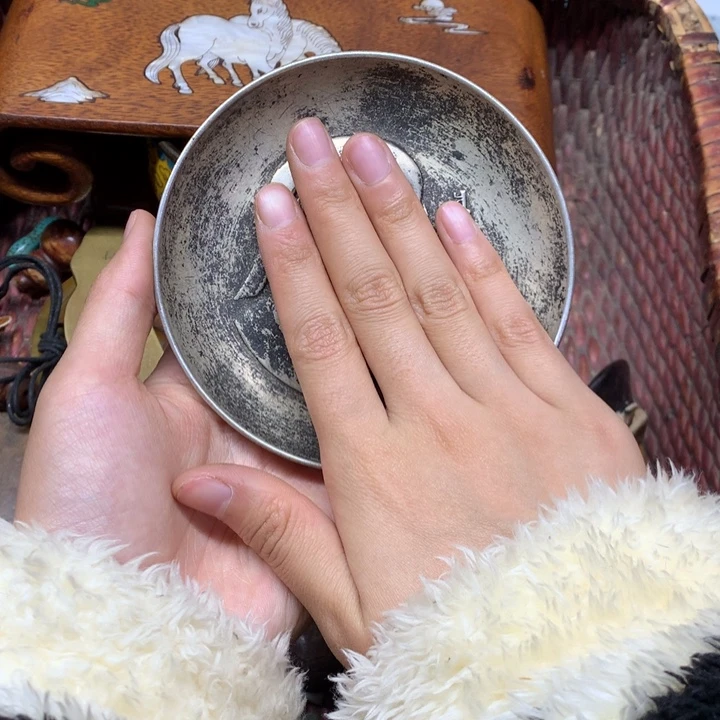 玛***克琉璃手工艺品这样一个人真的可以为所欲为吧