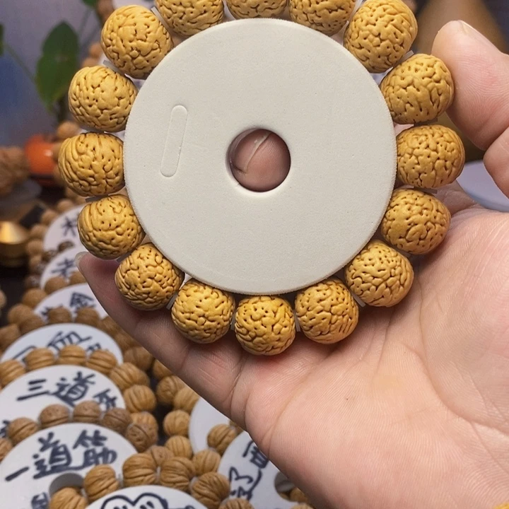 【闪购商品】i*i桃核雕刻手串手链