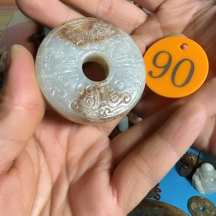 和田玉未镶嵌把件