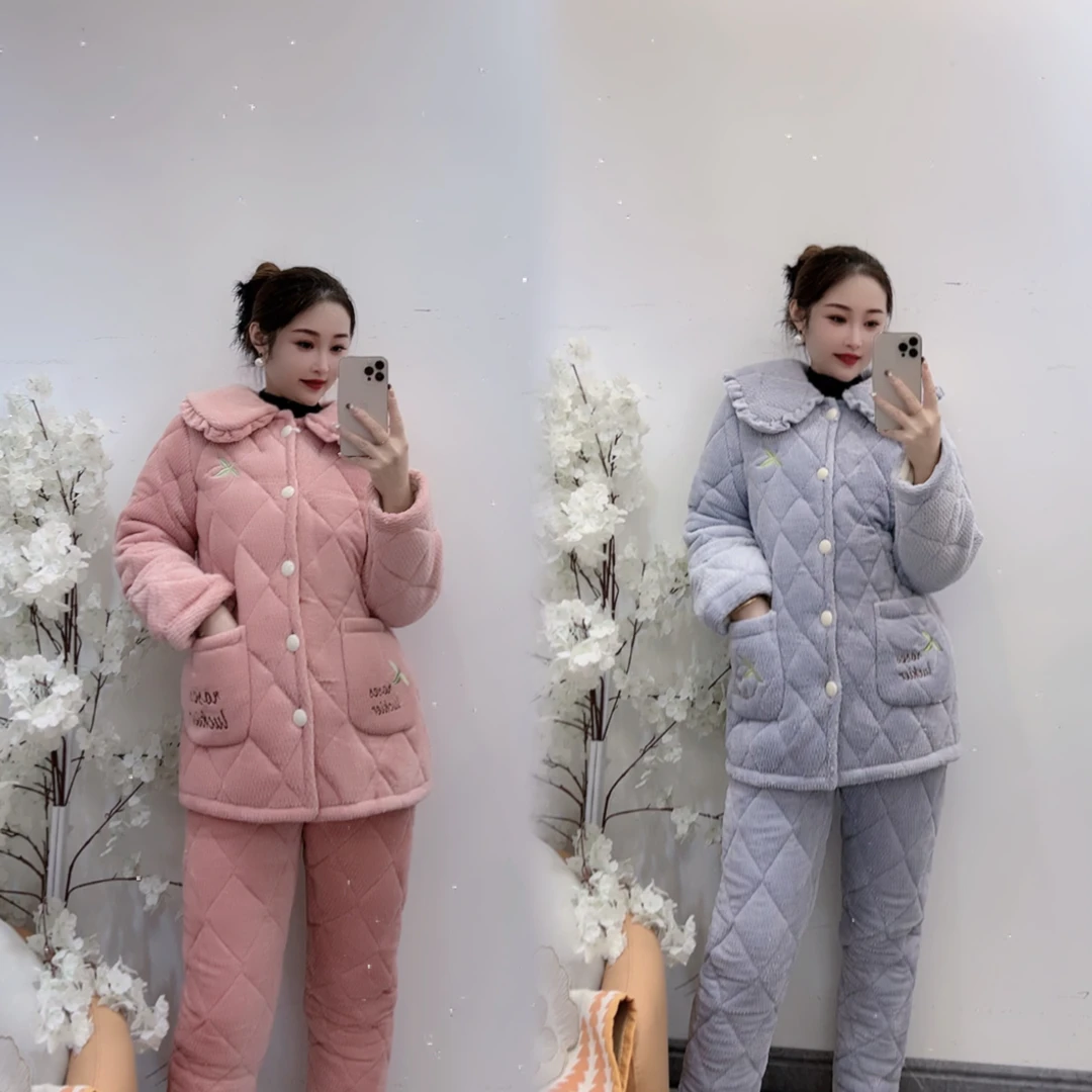 0885  花嫂睡衣花边领子胸口重工刺绣三层加棉加厚家居服套装