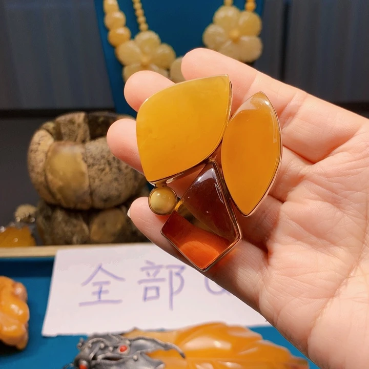 琥珀颈饰未镶嵌波兰设计款琥珀蜜蜡