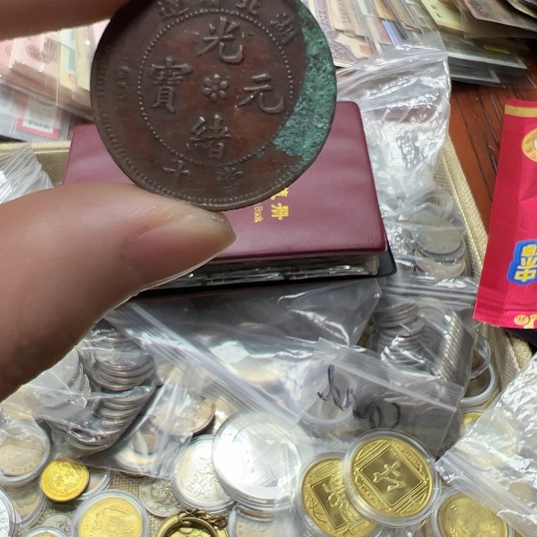 拍品。