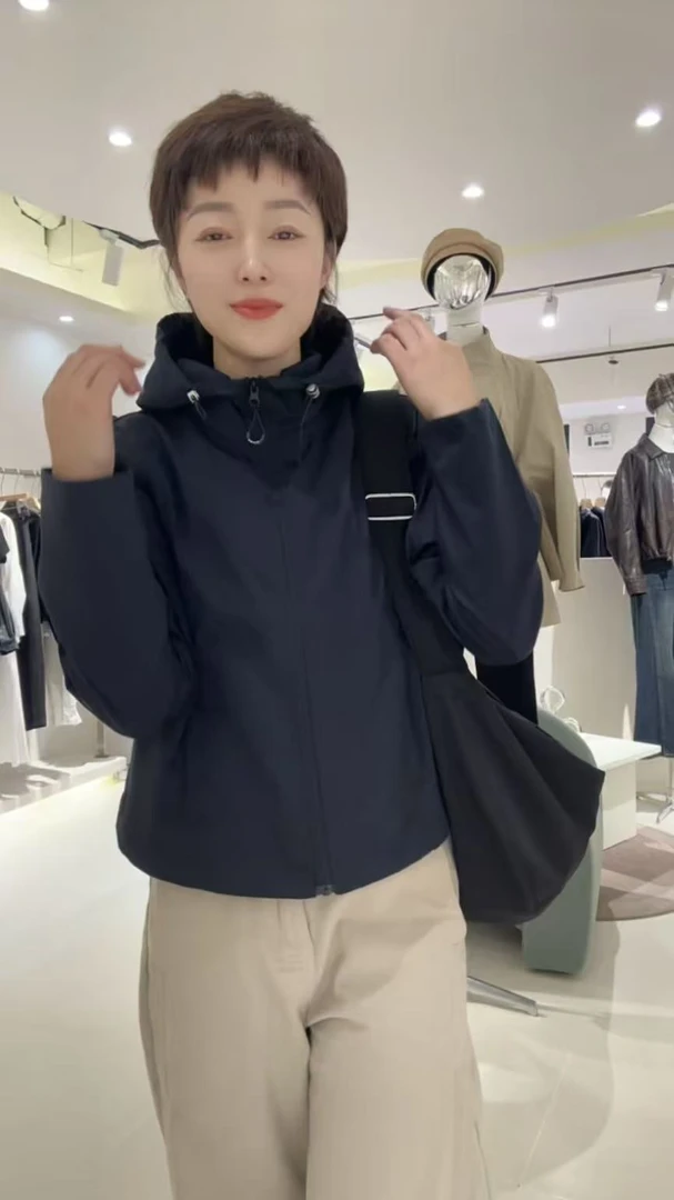 【女王团精选】时尚防风短款收腰连帽风衣工装冲锋衣韩版休闲外套女