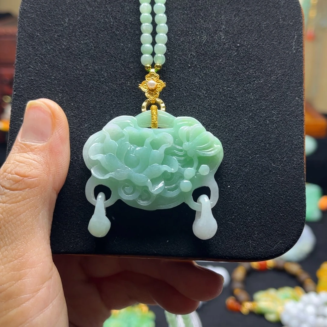 颈饰未镶嵌翡翠天然翡翠