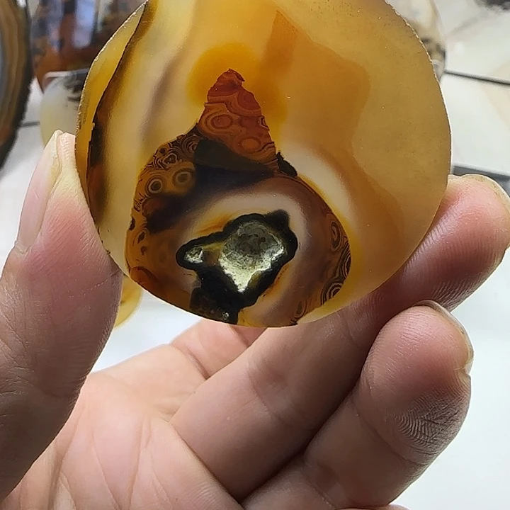 未镶嵌颈饰玛瑙/玉髓