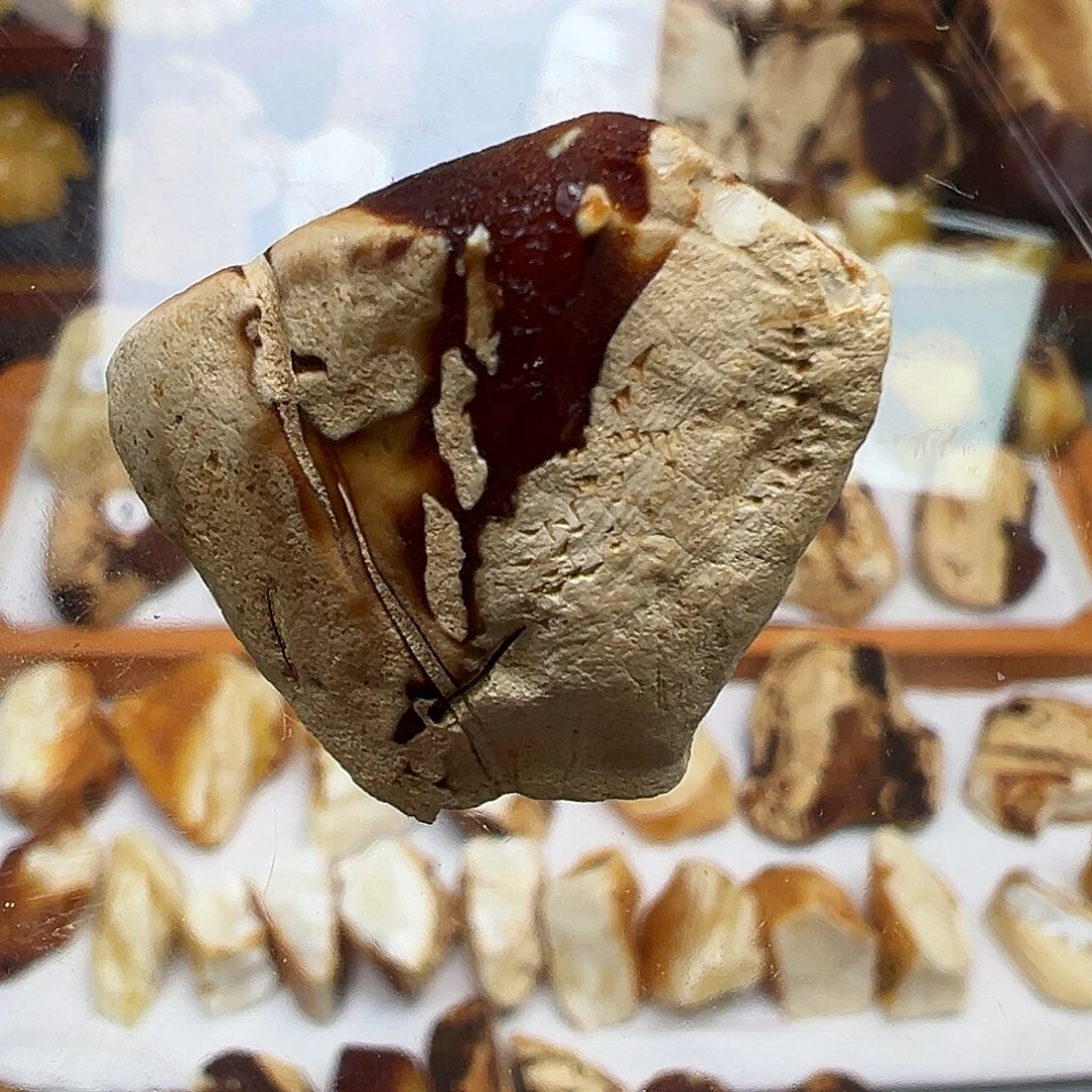 定制琥珀未镶嵌瓷白红沁15珠子