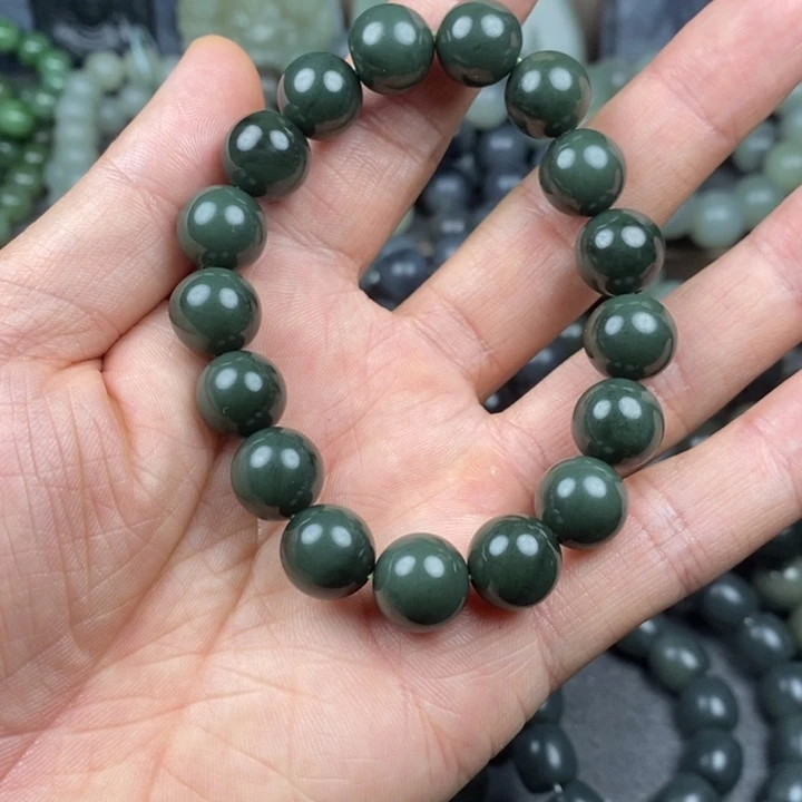 蜡****和田玉未镶嵌手链