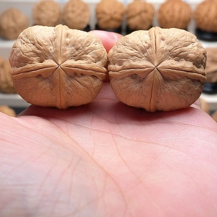 文玩核桃把件……………………