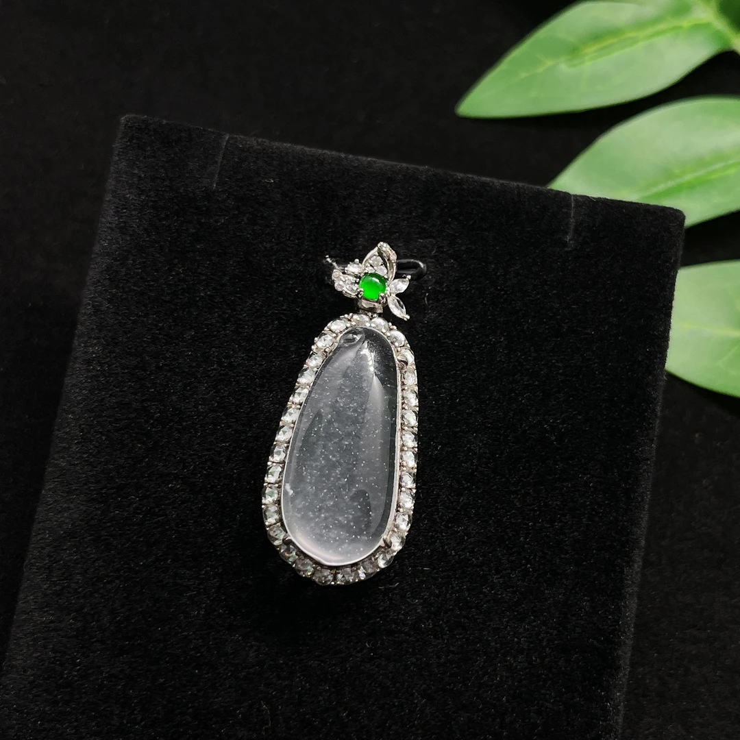 天然石英质玉 s925银镶嵌 满钻精美福瓜吊坠