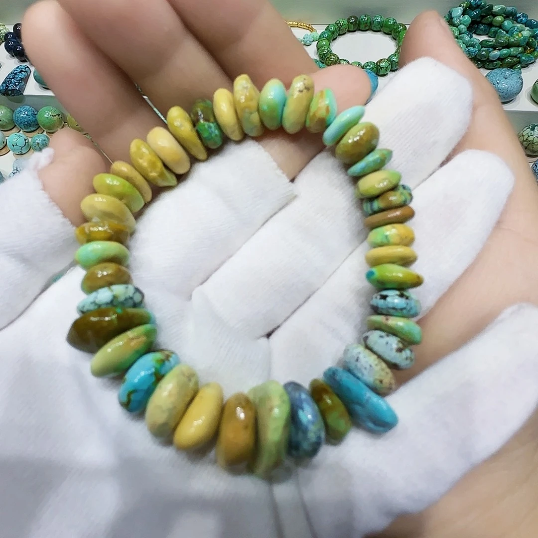 绿松石未镶嵌颈饰