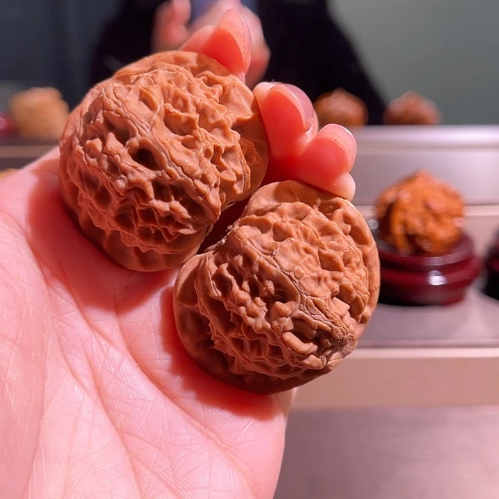 文玩核桃把件全品宫灯