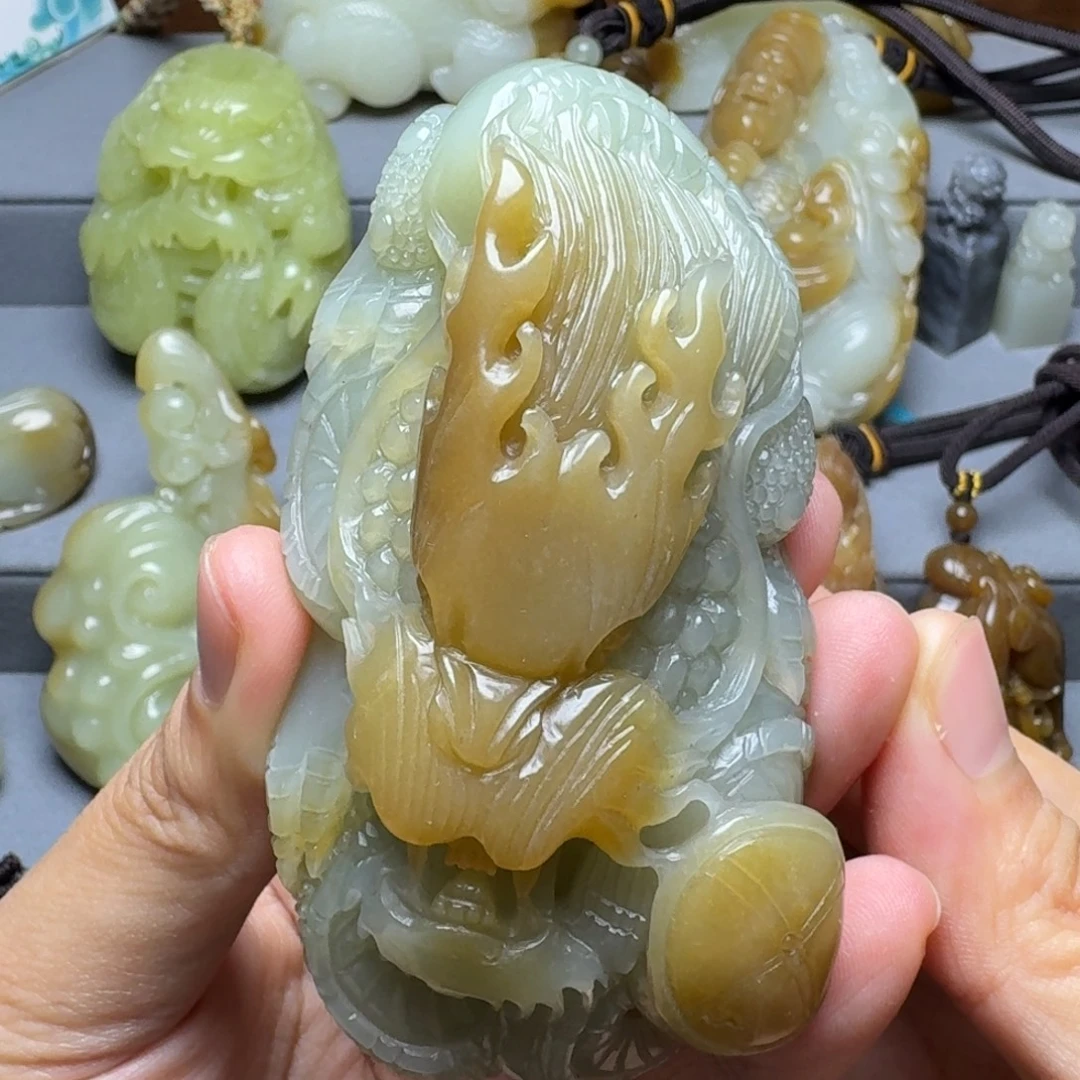 和田玉未镶嵌颈饰