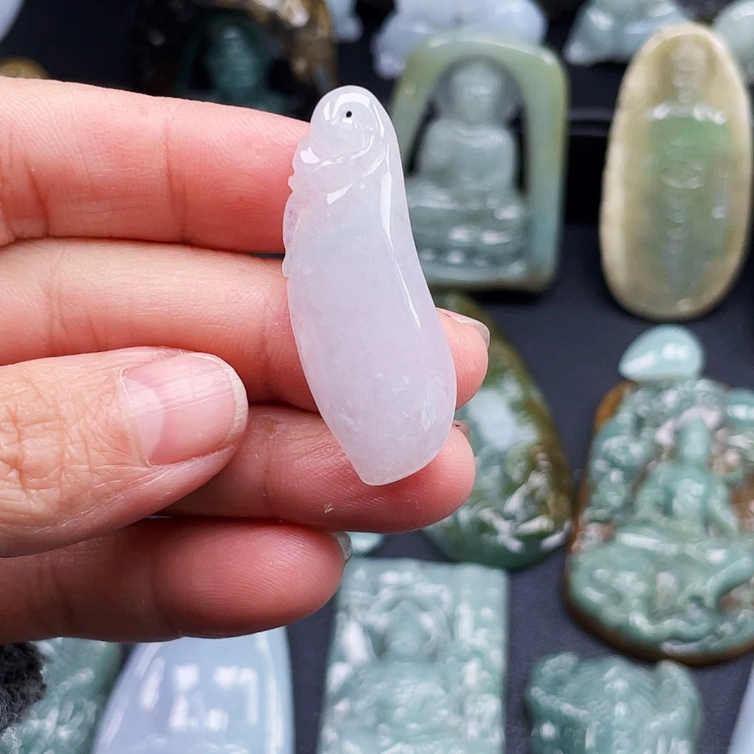 苍***涛翡翠未镶嵌颈饰缅甸翡翠A货挂件