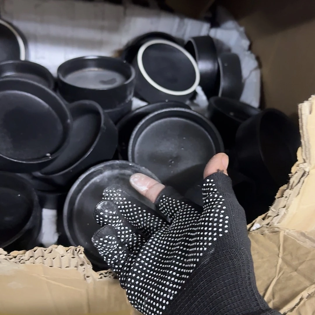 8个无孔陶瓷结束：全场尾货处理满15元发：