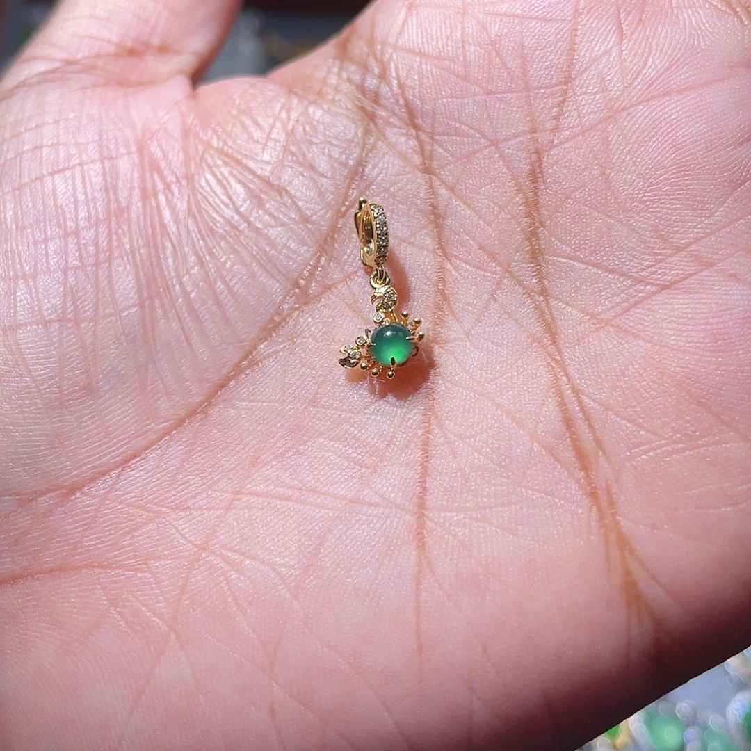 吊坠(不含链)18K金镶嵌翡翠