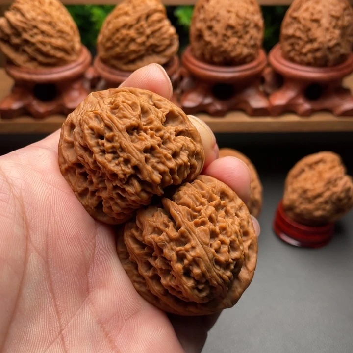 平***界文玩核桃把件南疆石875