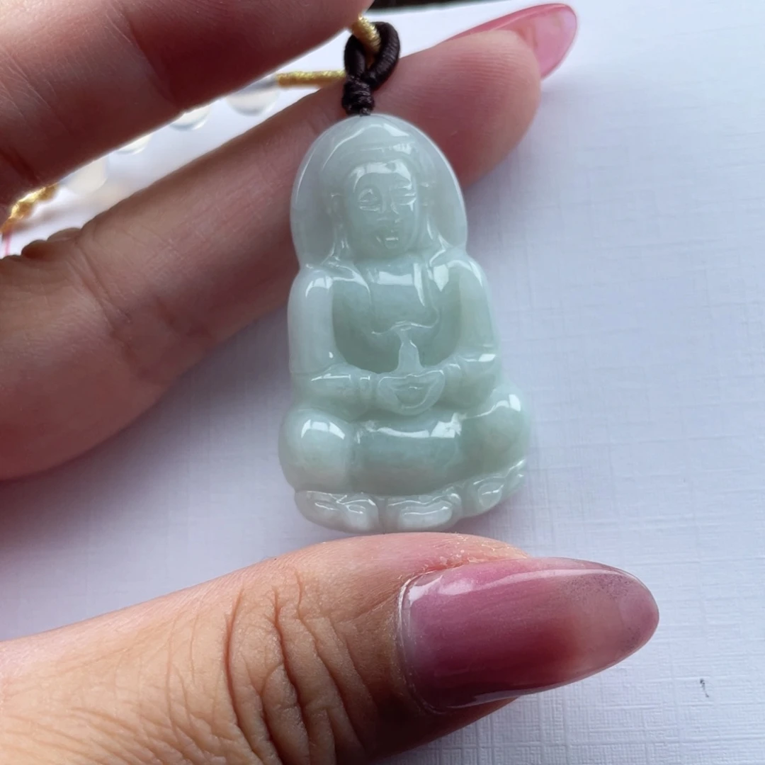 翡翠未镶嵌颈饰观音
