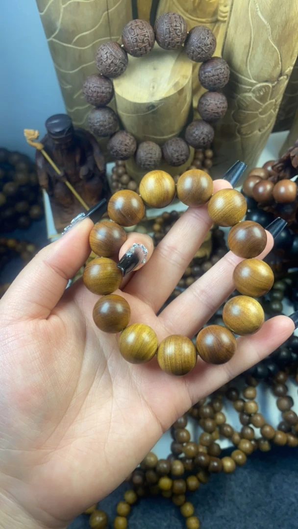 『老山檀香』1.8沉水焦糖手串